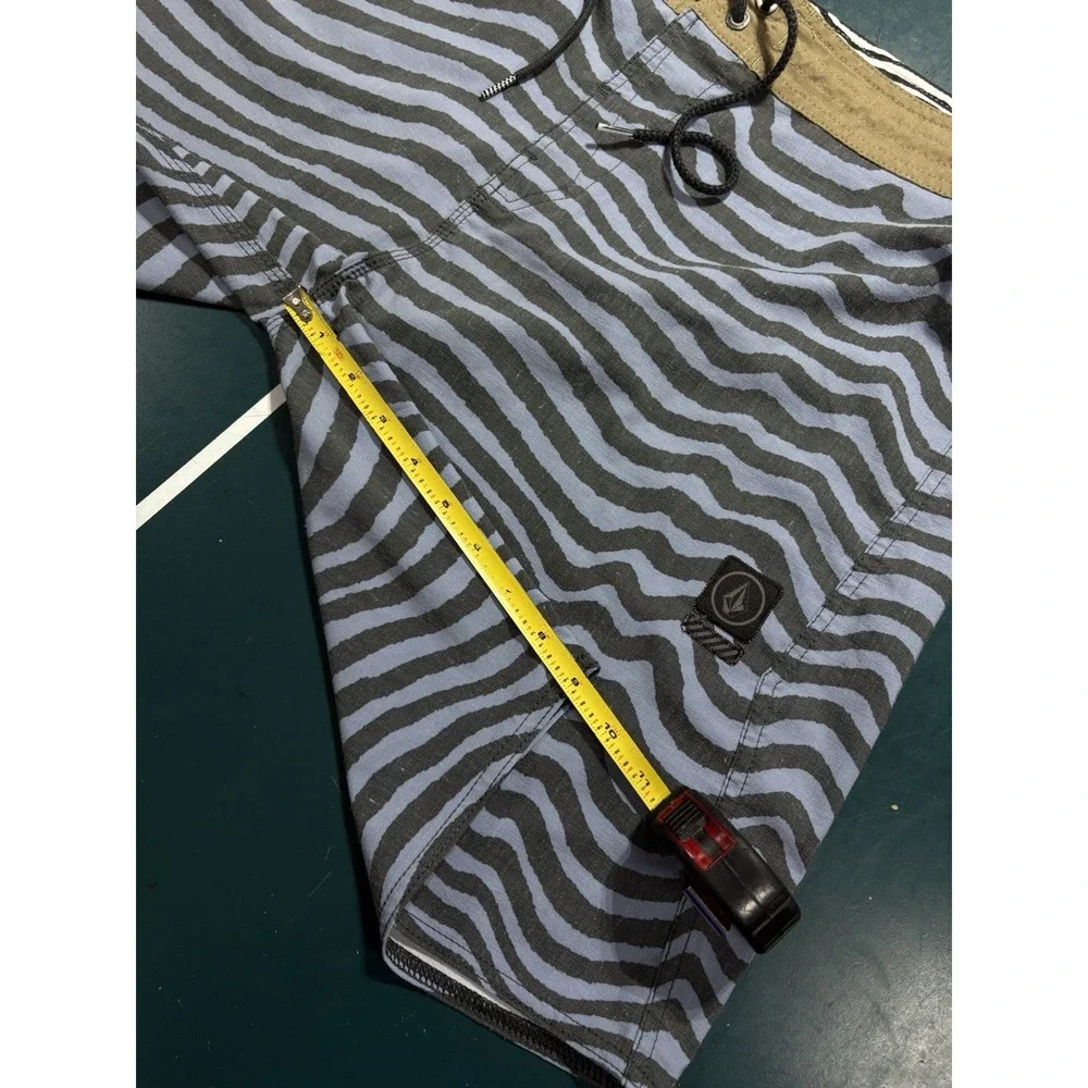 Volcom Stoneys Board Shorts Men's 36 Black Blue Striped Swim Trunks Surf Y2K